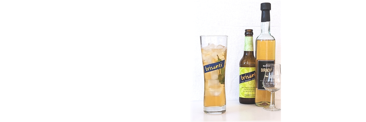Zutaten für Cocktail "Birne Verbene": BIRNOH + Brisanti-Grün + Eis + Deko